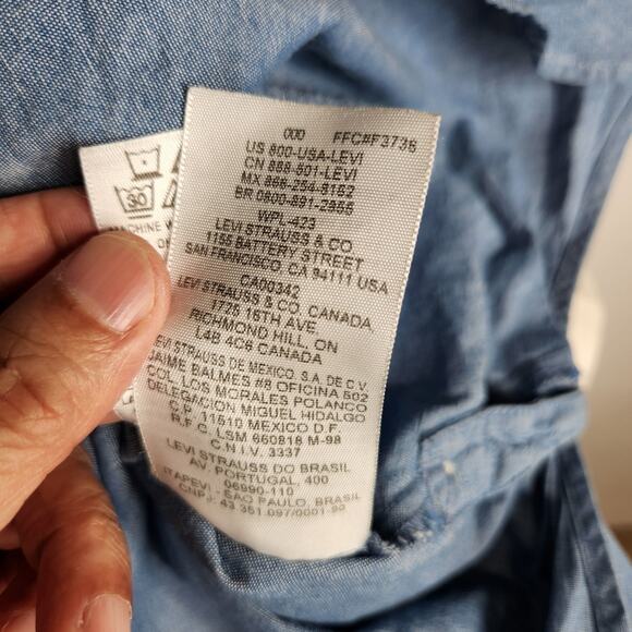 Levi's Pleated Tunic Top Women's Size Medium Chambray Roll Tab Hem 3/4 Sleeve - Picture 14 of 14